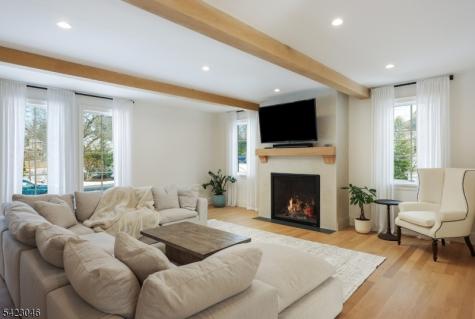 909 Wyandotte Trail Westfield NJ 07090
