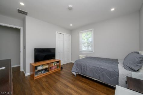 827 Lincoln Avenue Manville NJ 08835