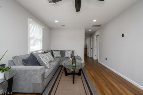 827 Lincoln Avenue Manville NJ 08835