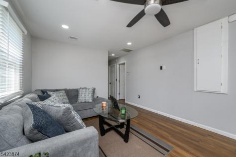 827 Lincoln Avenue Manville NJ 08835