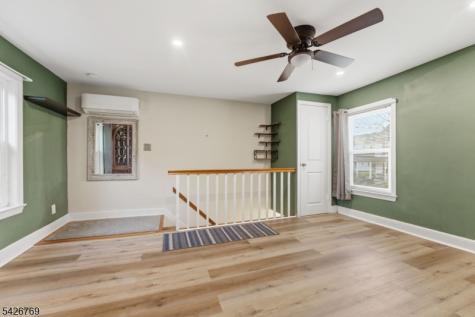 21 Beaver Avenue Clinton NJ 08801