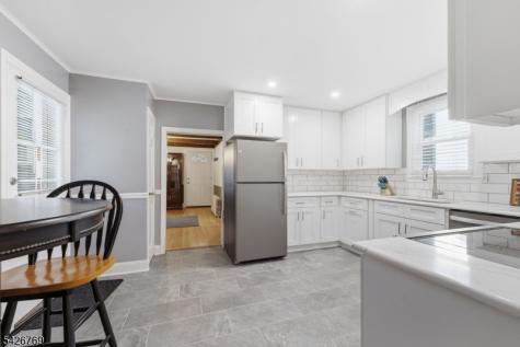 21 Beaver Avenue Clinton NJ 08801