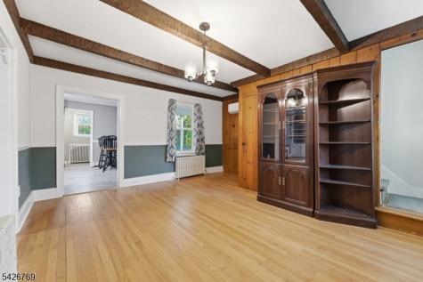 21 Beaver Avenue Clinton NJ 08801