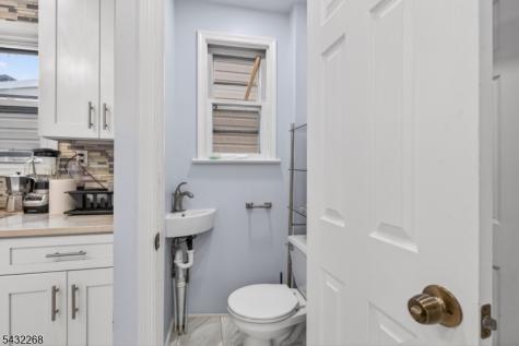 59 Railroad Avenue Phillipsburg NJ 08865