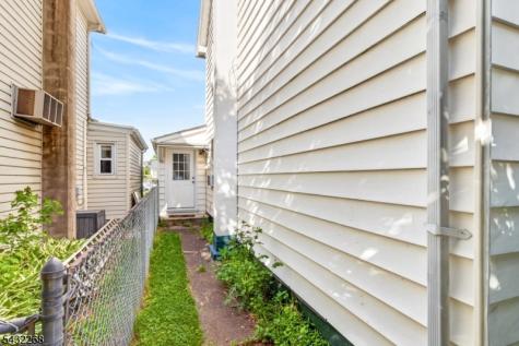 59 Railroad Avenue Phillipsburg NJ 08865