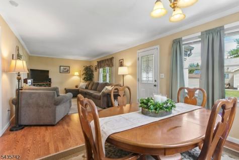 27 W James Place Woodbridge NJ 08830