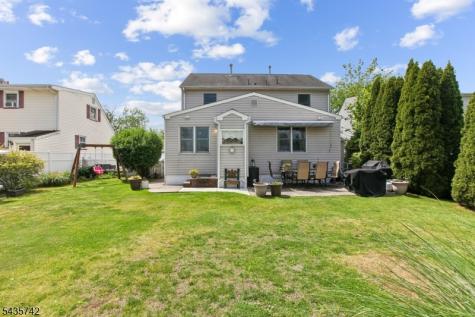 27 W James Place Woodbridge NJ 08830