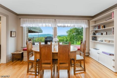90 Old Farm Road Holland NJ 08848