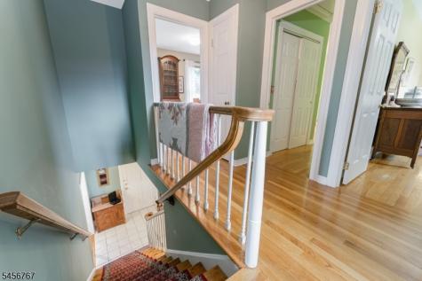 90 Old Farm Road Holland NJ 08848
