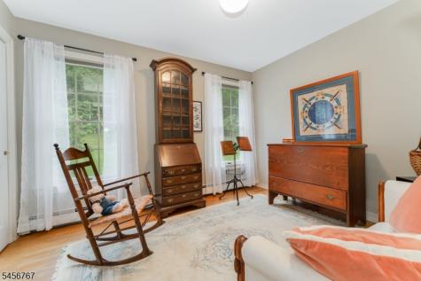 90 Old Farm Road Holland NJ 08848