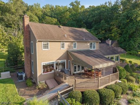 90 Old Farm Road Holland NJ 08848