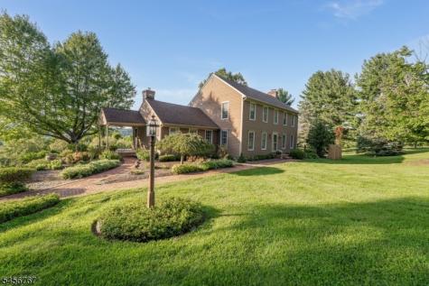 90 Old Farm Road Holland NJ 08848