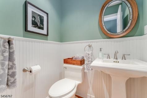 90 Old Farm Road Holland NJ 08848