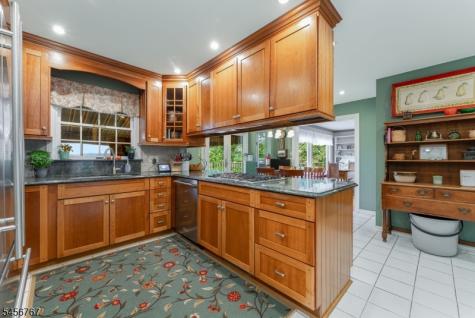 90 Old Farm Road Holland NJ 08848