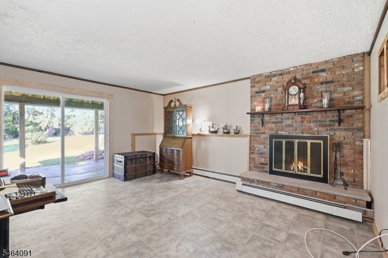 22 Hillside Road Mansfield NJ 07840