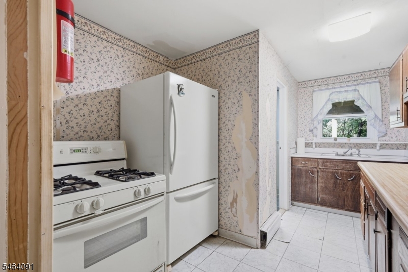 22 Hillside Road Mansfield NJ 07840