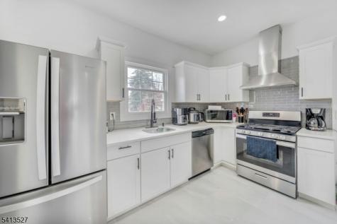 106 Paine Avenue Irvington NJ 07111