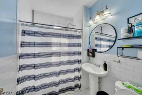 106 Paine Avenue Irvington NJ 07111