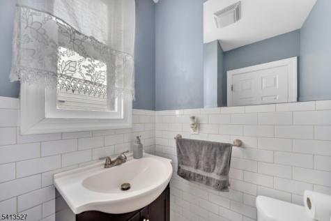 106 Paine Avenue Irvington NJ 07111