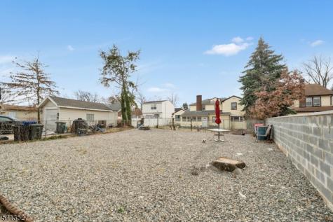 106 Paine Avenue Irvington NJ 07111