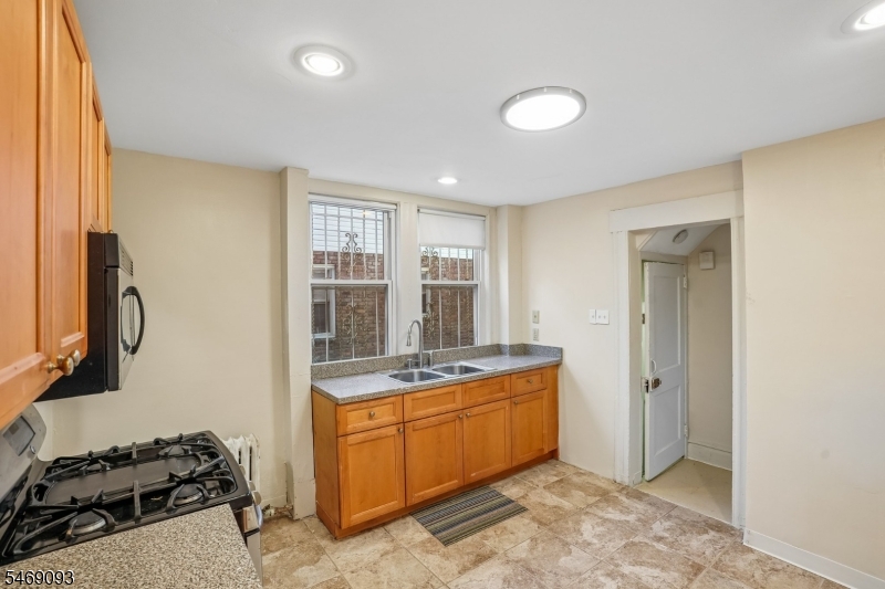14 Scheerer Avenue Newark NJ 07112