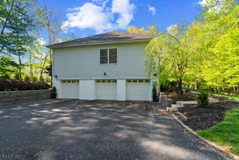 26 Woodshire Terrace Montville NJ 07082