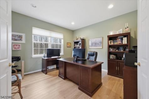 2 Picasso Court Franklin NJ 08873