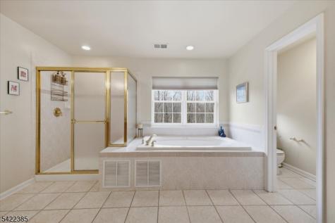 2 Picasso Court Franklin NJ 08873