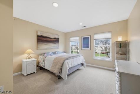 2 Picasso Court Franklin NJ 08873