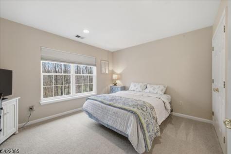 2 Picasso Court Franklin NJ 08873