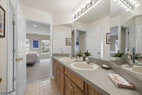 2 Picasso Court Franklin NJ 08873