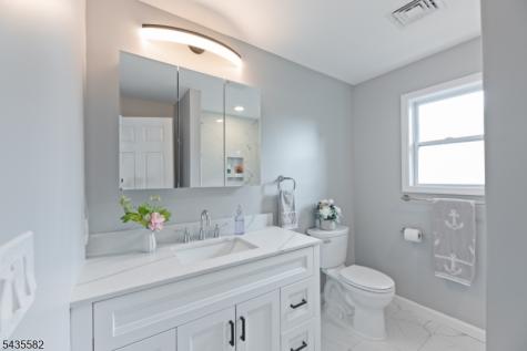 116 Bucknell Trail Hopatcong NJ 07843