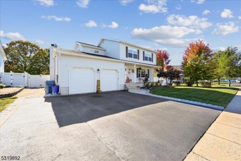 33 Bronia Street Howell NJ 07731