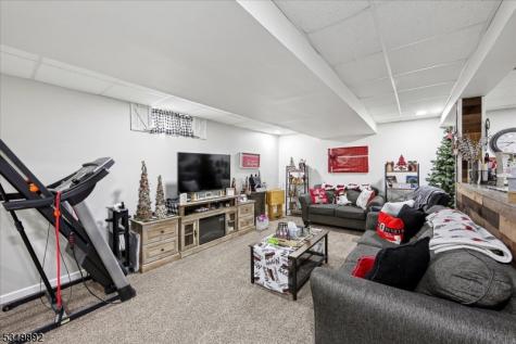 33 Bronia Street Howell NJ 07731