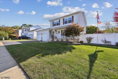 33 Bronia Street Howell NJ 07731
