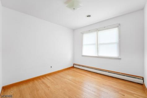 62 Willow Avenue Franklin NJ 08873