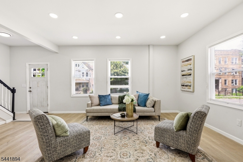 44 Fabyan Place Newark NJ 07108