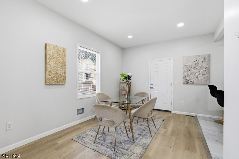 44 Fabyan Place Newark NJ 07108