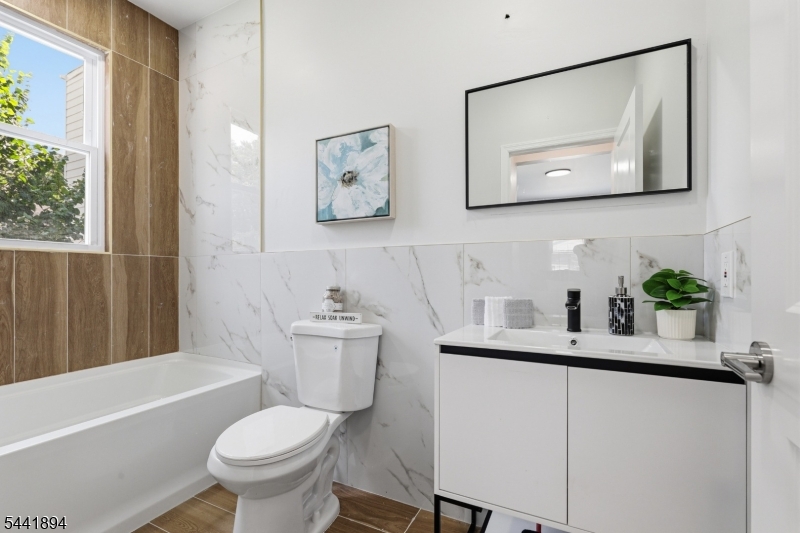 44 Fabyan Place Newark NJ 07108