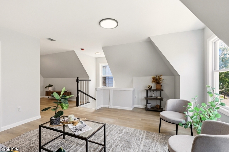 44 Fabyan Place Newark NJ 07108
