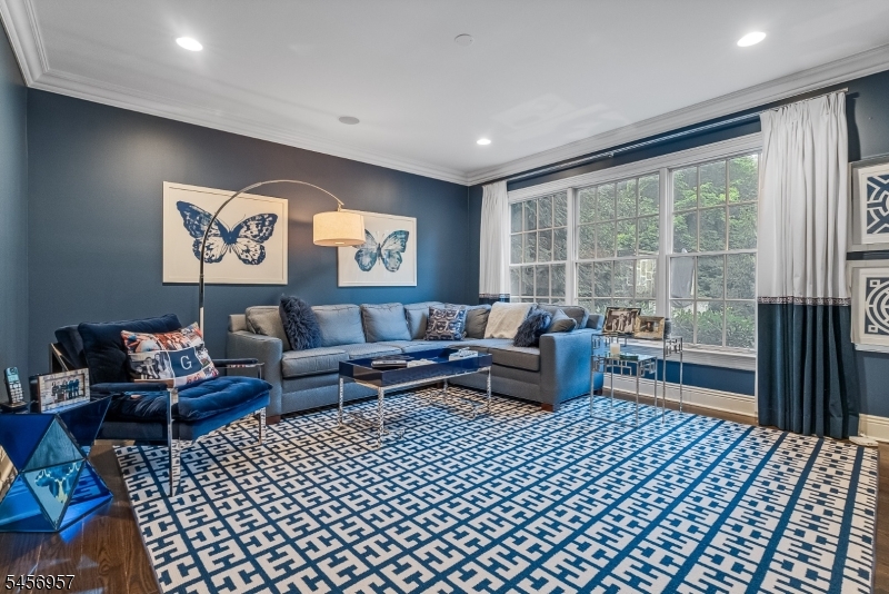 2 Hobson Drive Livingston NJ 07039