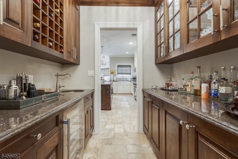 2 Hobson Drive Livingston NJ 07039