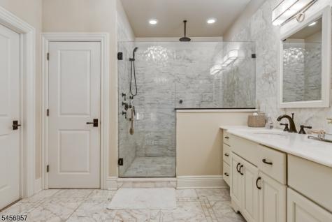 2 Hobson Drive Livingston NJ 07039