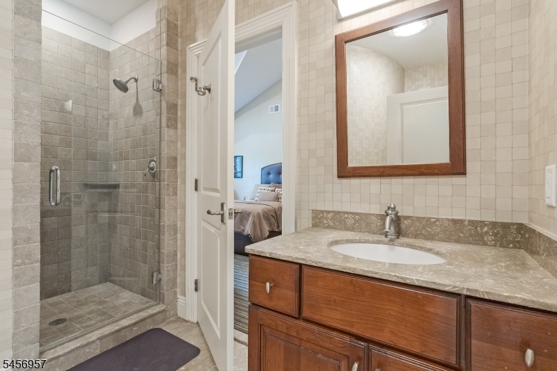 2 Hobson Drive Livingston NJ 07039