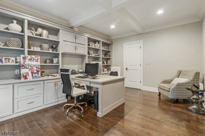 2 Hobson Drive Livingston NJ 07039