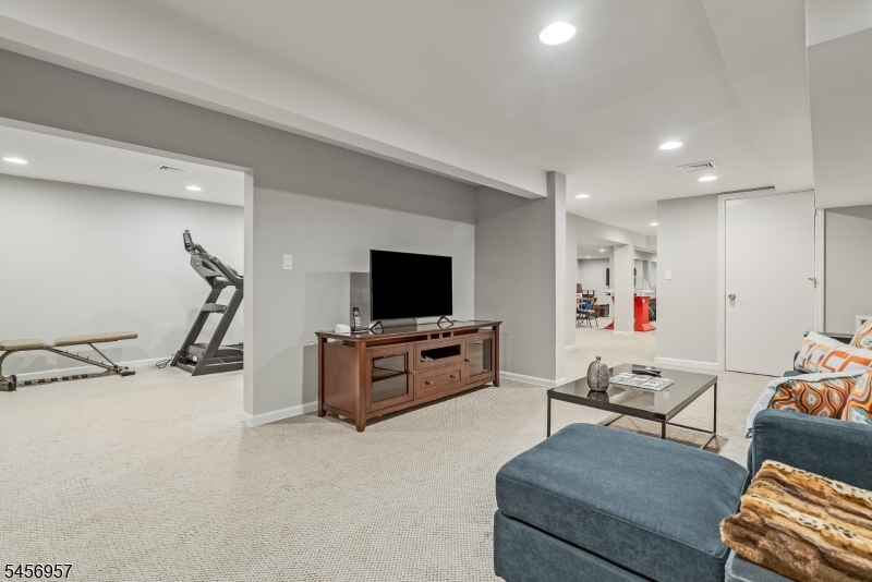 2 Hobson Drive Livingston NJ 07039