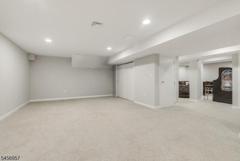 2 Hobson Drive Livingston NJ 07039