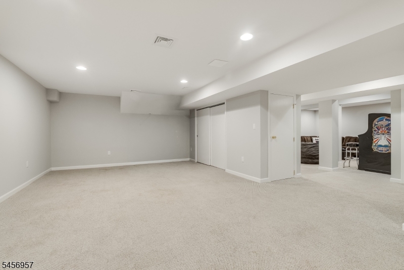 2 Hobson Drive Livingston NJ 07039
