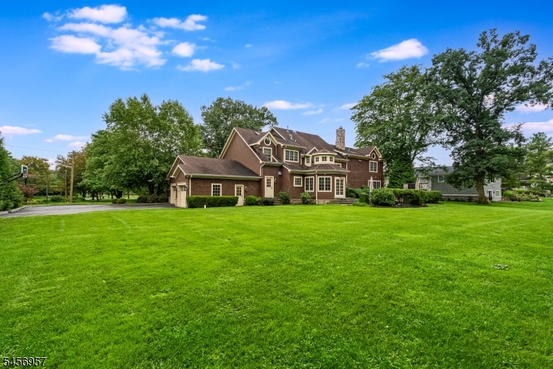 2 Hobson Drive Livingston NJ 07039