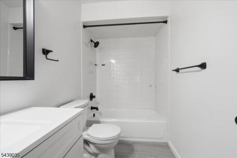 17 Heritage Lane Hamburg NJ 07419